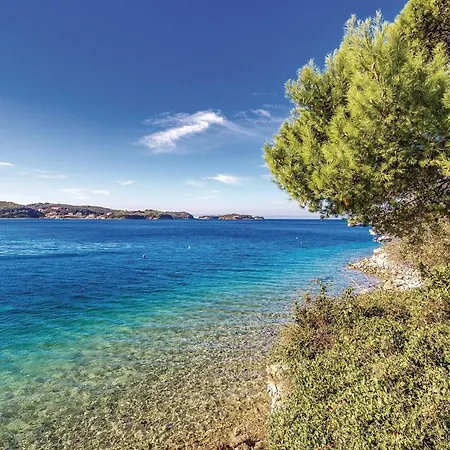 3 Bedroom Cozy In * Supetarska Draga