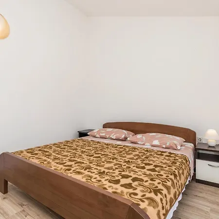 3 Bedroom Cozy In Apartment *