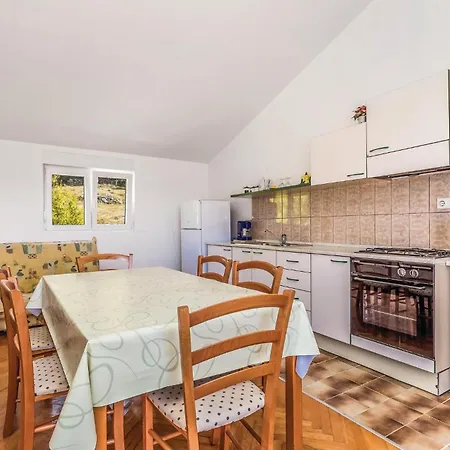 3 Bedroom Cozy In 公寓